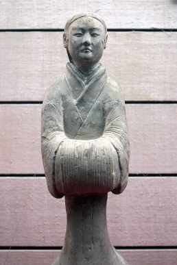 Photos From: http://upload.wikimedia.org/wikipedia/commons/3/3d/Han_Dynasty_ceramic_lady.jpg